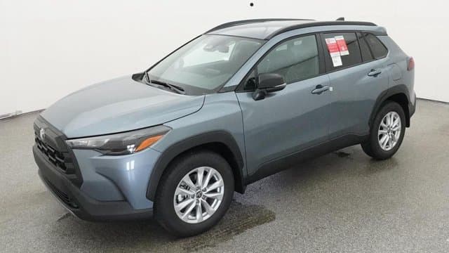 2026 Toyota Corolla Cross LE — photo 1 of 52