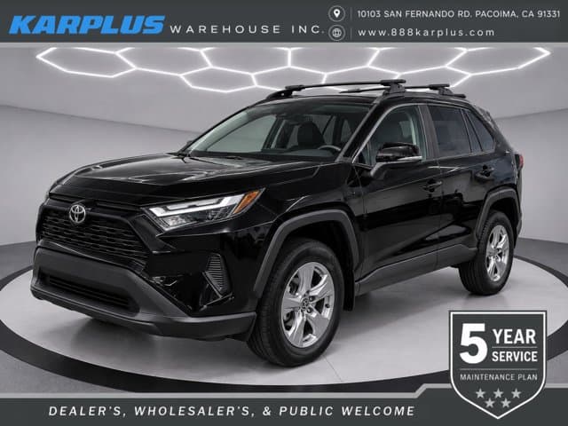 2022 Toyota RAV4 XLE — photo 1 of 25