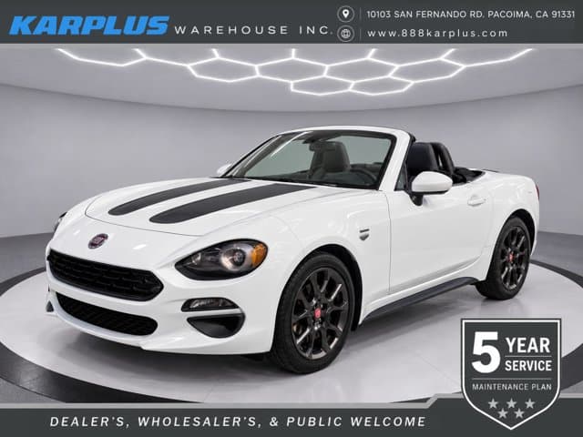 2017 Fiat 124 Spider Classica — photo 1 of 23