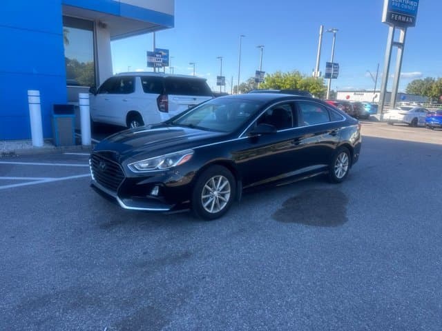 2019 Hyundai Sonata SE — photo 1 of 13