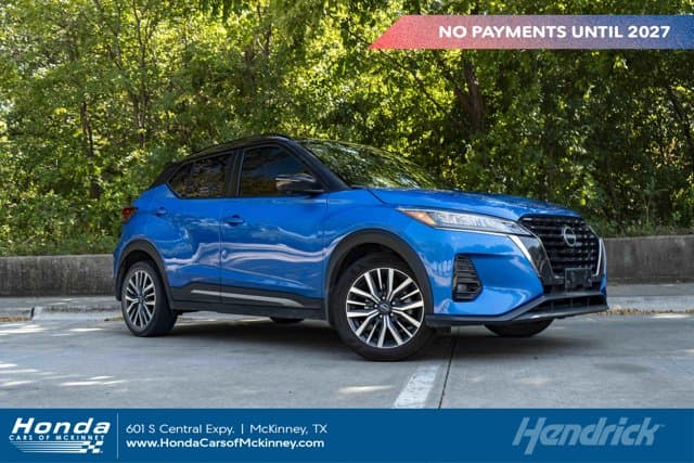 2023 Nissan Kicks SR — photo 1 of 36