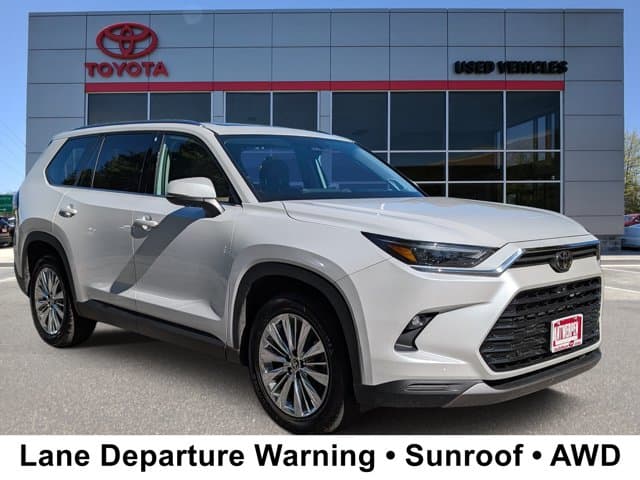 2026 Toyota Grand Highlander Platinum — photo 1 of 34