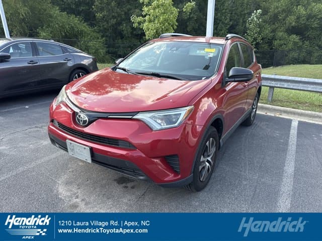 2017 Toyota RAV4 LE — photo 1 of 11