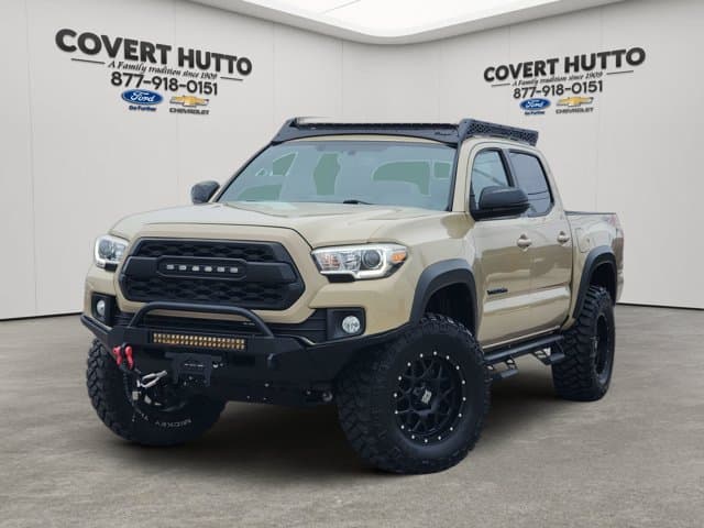 2017 Toyota Tacoma Base — photo 1 of 31