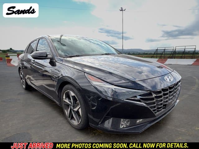 2021 Hyundai Elantra SEL — photo 1 of 11