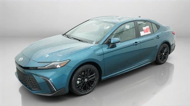 2026 Toyota Camry SE — photo 1 of 46