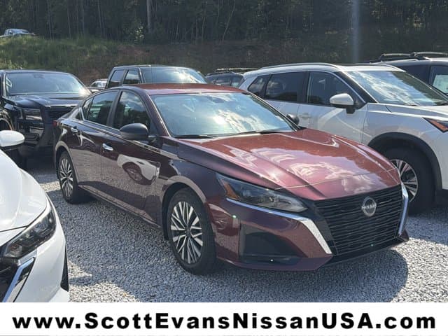 2024 Nissan Altima 2.5 SV — photo 1 of 3