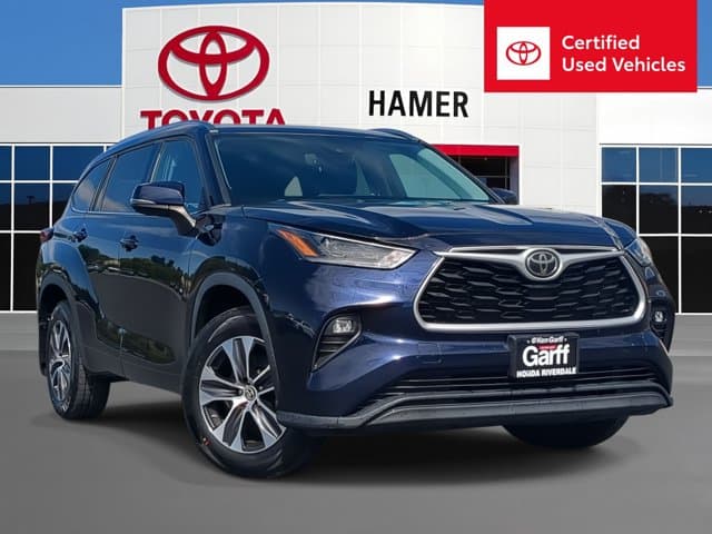 2021 Toyota Highlander XLE — photo 1 of 35