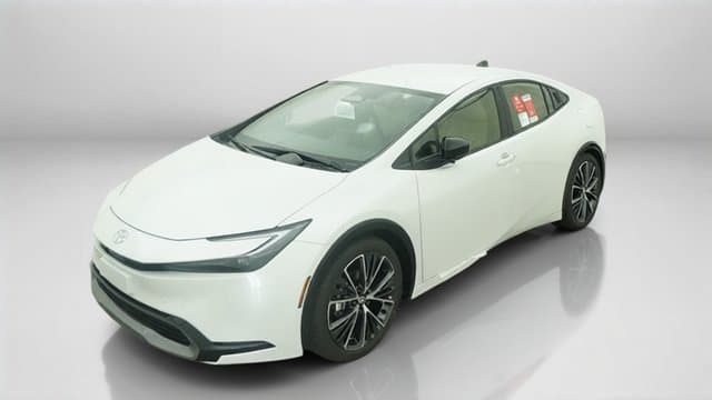 2027 Toyota Prius XLE — photo 1 of 16