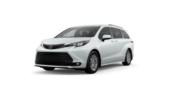 2026 Toyota Sienna XLE — photo 1 of 8