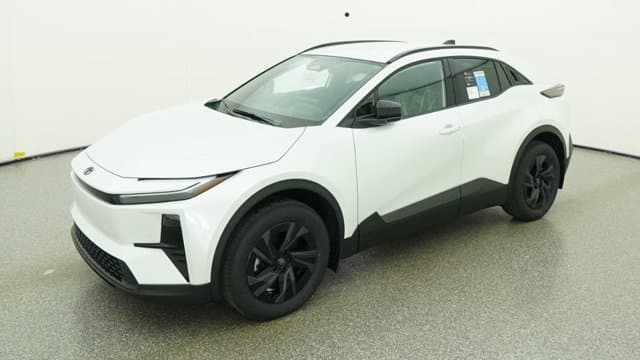 2027 Toyota C-HR SE — photo 1 of 32