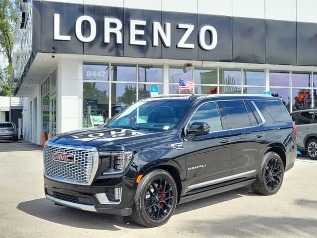 2023 GMC Yukon Denali — photo 1 of 37