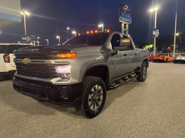 2024 Chevrolet Silverado 2500HD Custom — photo 1 of 22