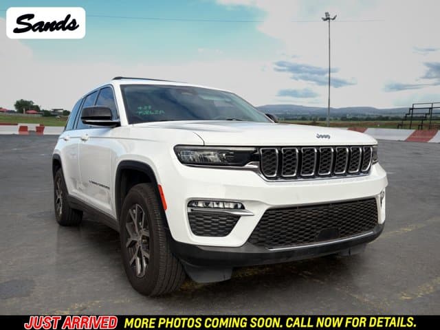 2023 Jeep Grand Cherokee Limited — photo 1 of 14