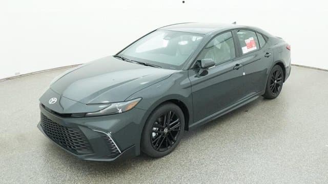 2026 Toyota Camry SE — photo 1 of 52