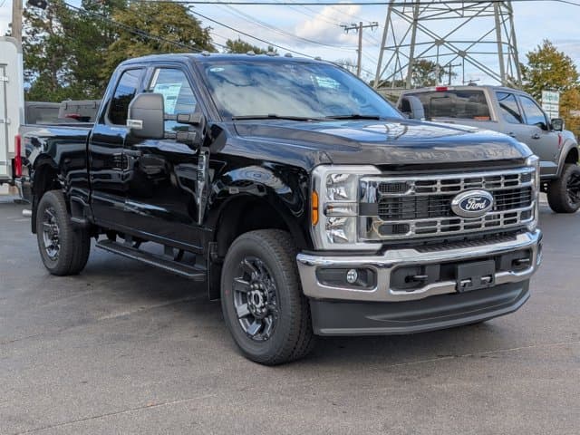 2027 Ford Super Duty F-350 SRW XLT — photo 1 of 26