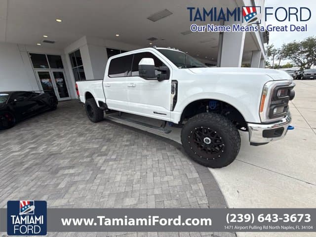 2023 Ford Super Duty F-350 SRW LARIAT — photo 1 of 5