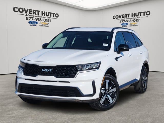 2022 Kia Sorento S — photo 1 of 32