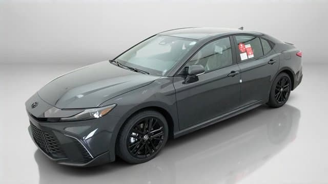 2027 Toyota Camry SE — photo 1 of 16