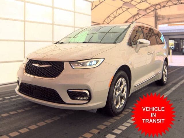 2021 Chrysler Pacifica Limited — photo 1 of 11