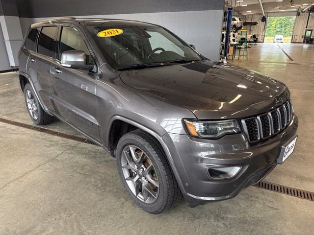 2021 Jeep Grand Cherokee 80th Anniversary — photo 1 of 41