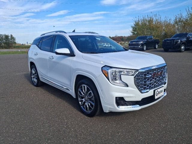 2023 GMC Terrain Denali — photo 1 of 5