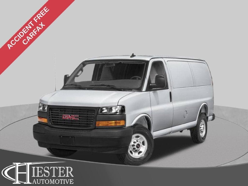 2022 GMC Savana Cargo Van Base — photo 1 of 4