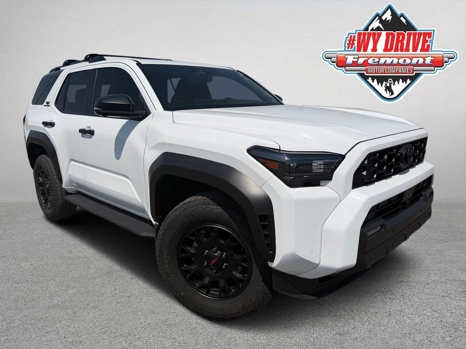 2025 Toyota 4Runner SR5 — photo 1 of 51