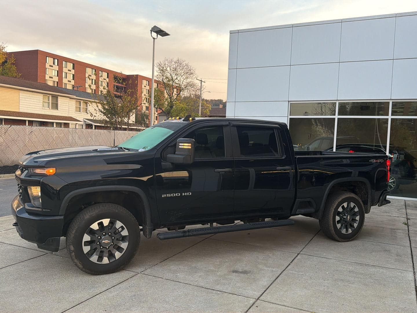 2021 Chevrolet Silverado 2500HD Custom — photo 1 of 5