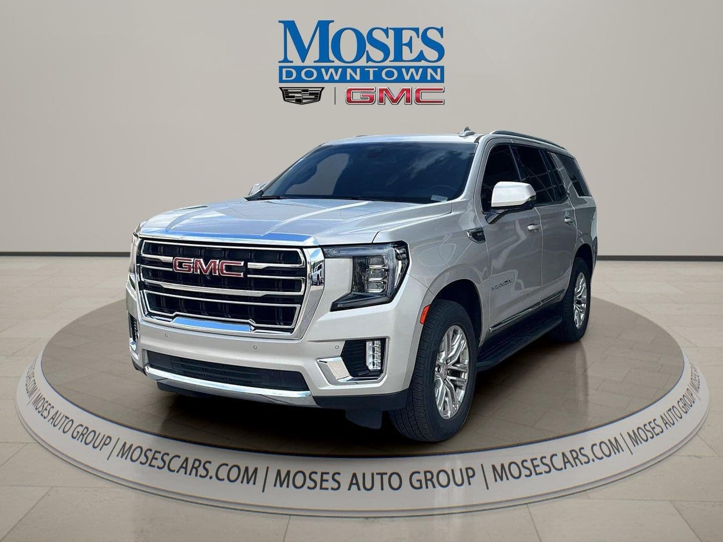2021 GMC Yukon SLT — photo 1 of 12