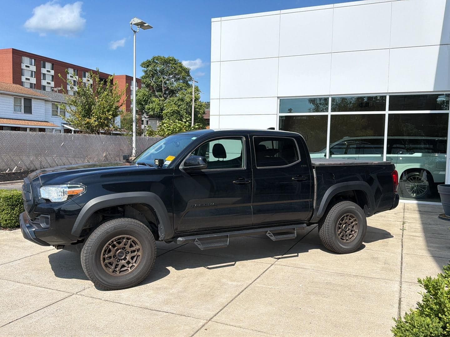 2023 Toyota Tacoma 4WD Trail Edition — photo 1 of 7