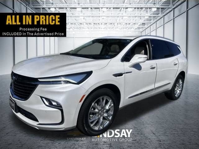 2023 Buick Enclave Essence — photo 1 of 38