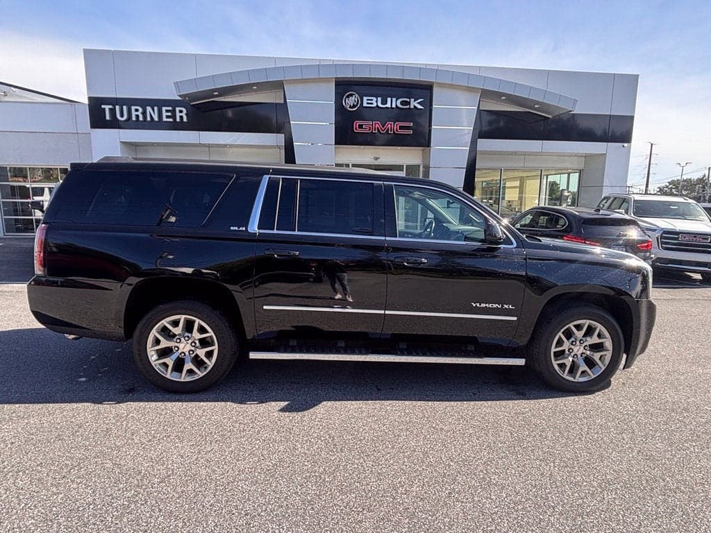 2016 GMC Yukon XL SLE — photo 1 of 6