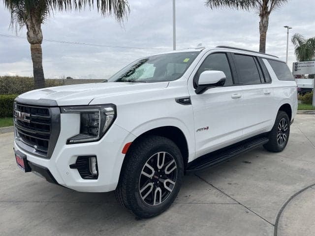 2024 GMC Yukon XL AT4 — photo 1 of 5