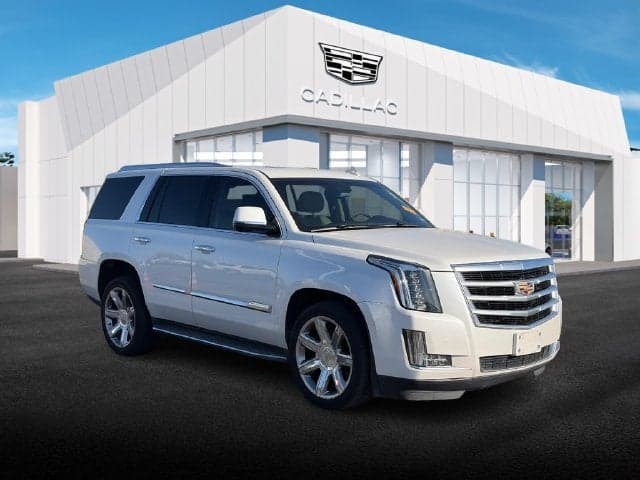 2016 Cadillac Escalade Luxury Collection — photo 1 of 5