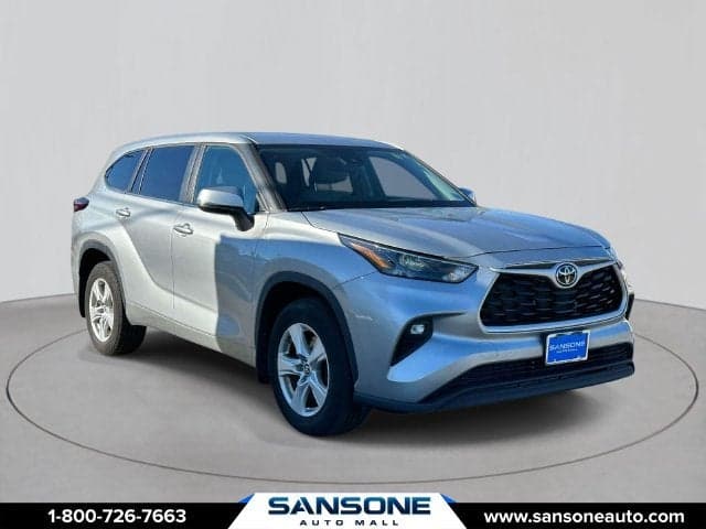 2024 Toyota Highlander LE — photo 1 of 5