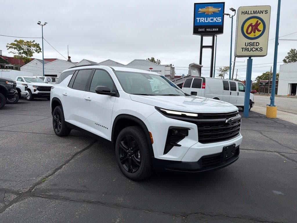 2027 Chevrolet Traverse AWD LT — photo 1 of 5