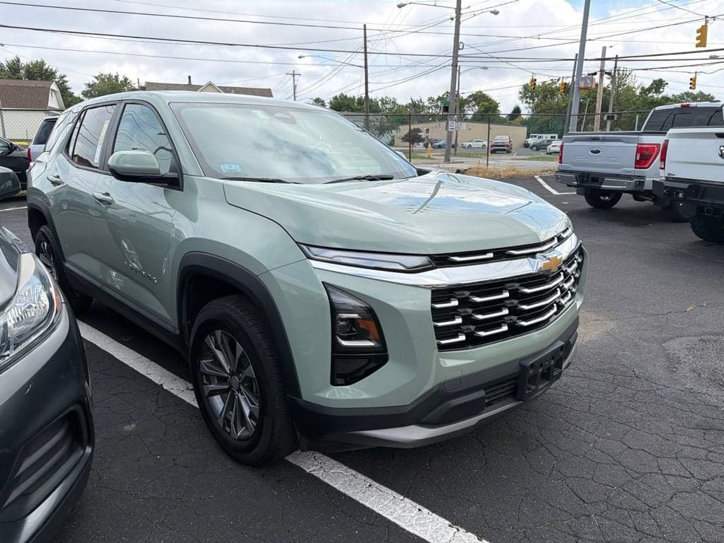 2026 Chevrolet Equinox AWD LT — photo 1 of 3