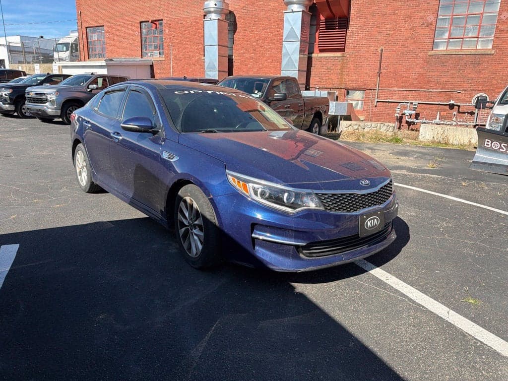 2017 Kia Optima EX — photo 1 of 5