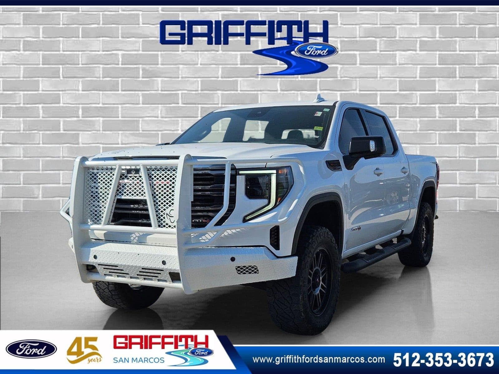 2024 GMC Sierra 1500 AT4 — photo 1 of 24