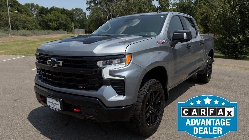 2024 Chevrolet Silverado 1500 LT Trail Boss — photo 1 of 30