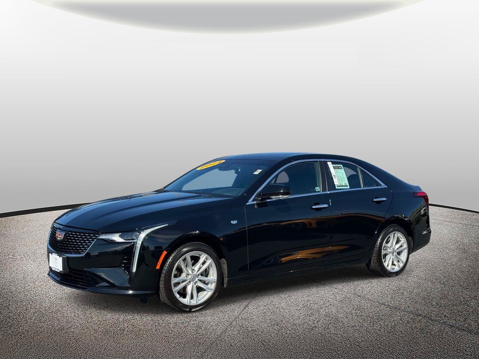 2024 Cadillac CT4 Luxury — photo 1 of 5