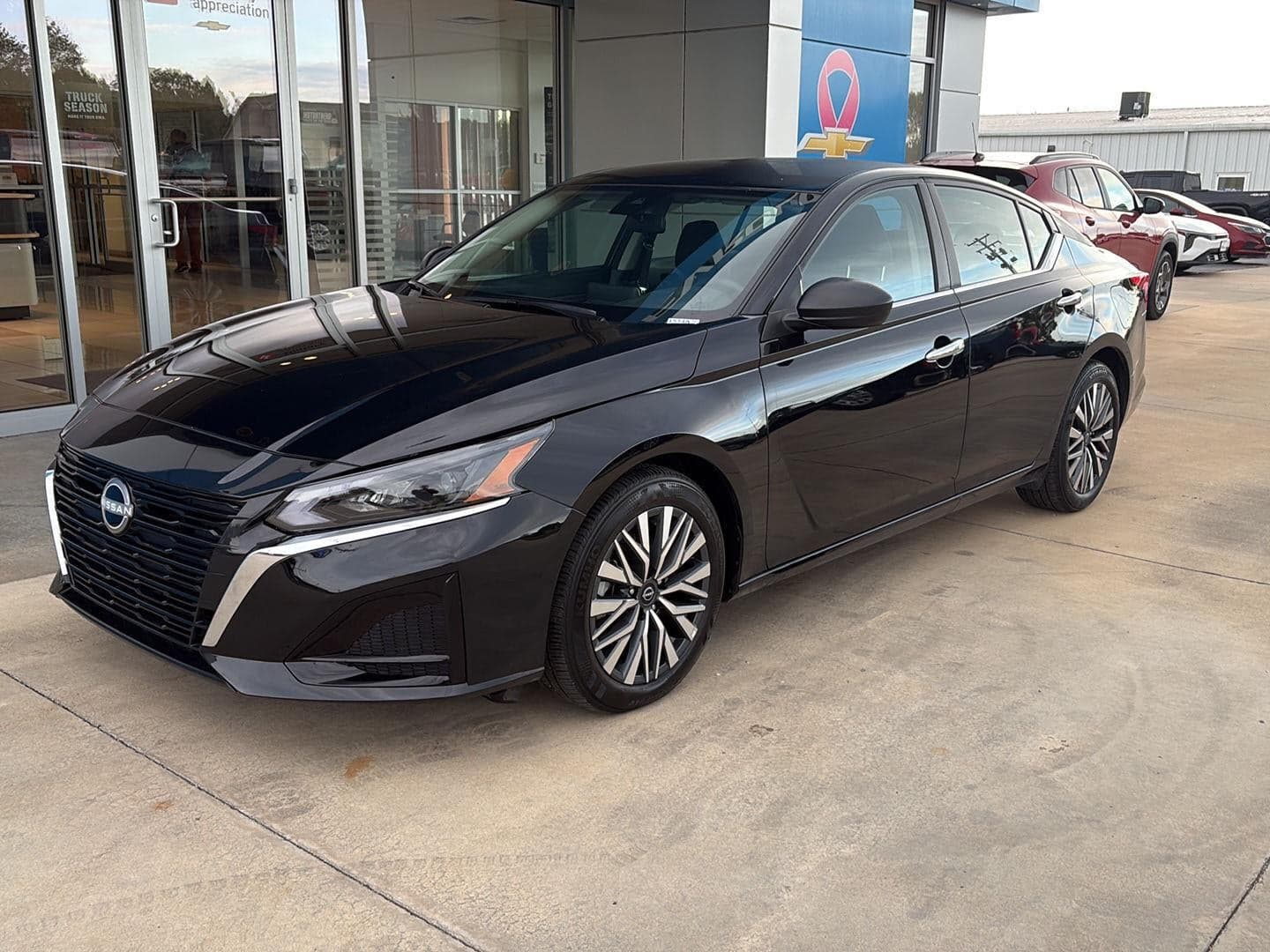 2025 Nissan Altima SV — photo 1 of 5