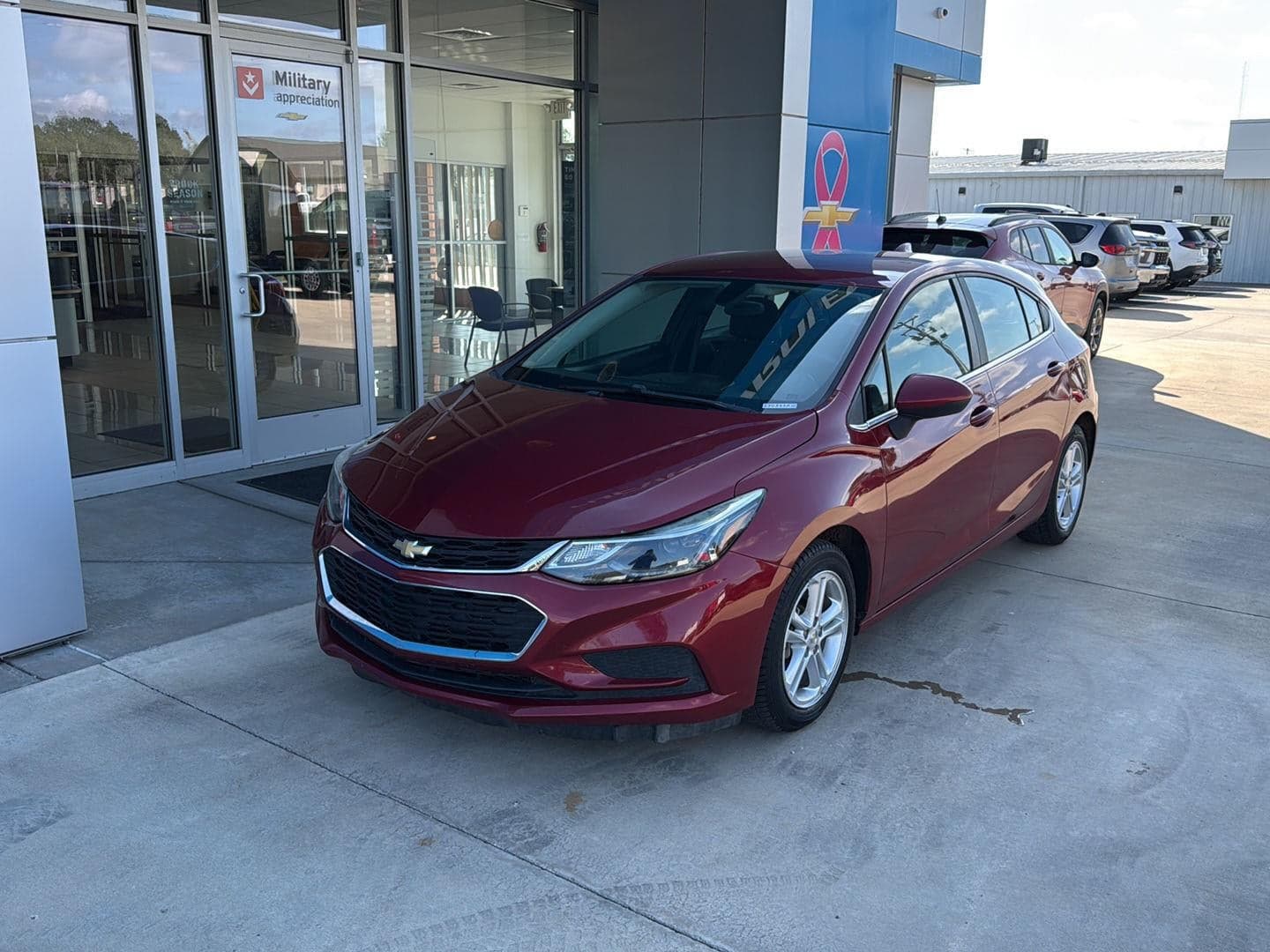 2017 Chevrolet Cruze LT — photo 1 of 5