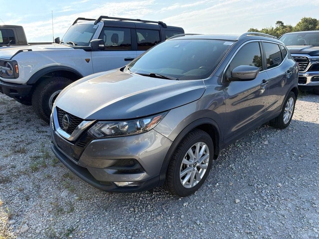 2022 Nissan Rogue Sport SV — photo 1 of 26