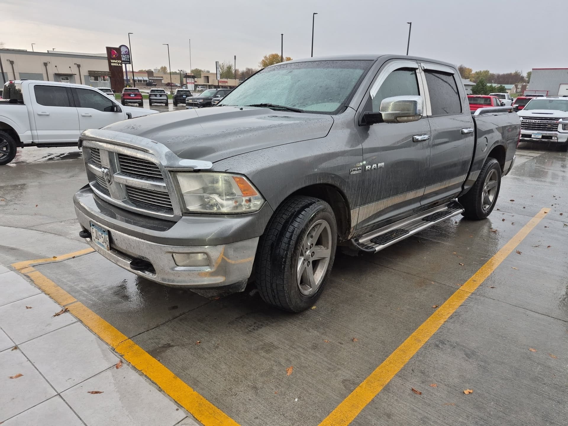 2010 Dodge Ram 1500 SLT — photo 1 of 5
