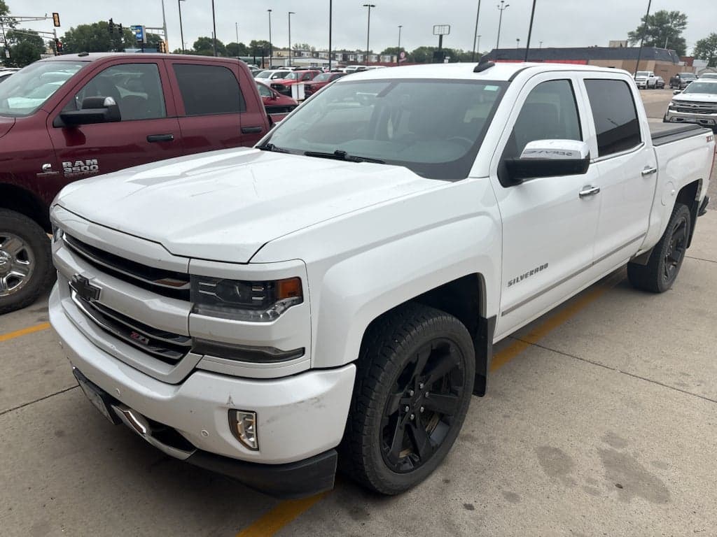 2017 Chevrolet Silverado 1500 LTZ — photo 1 of 5