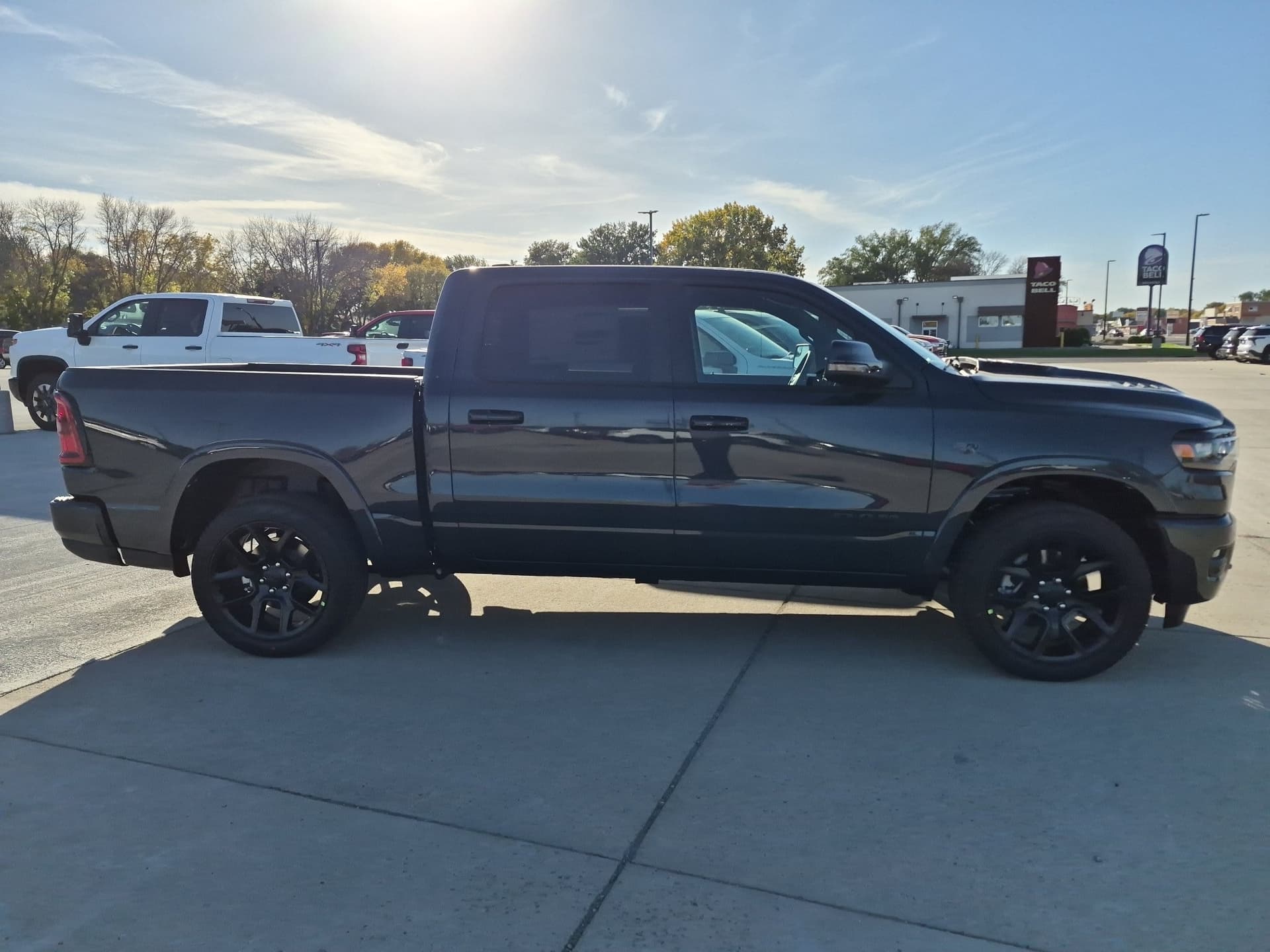 2027 RAM 1500 Laramie — photo 1 of 5