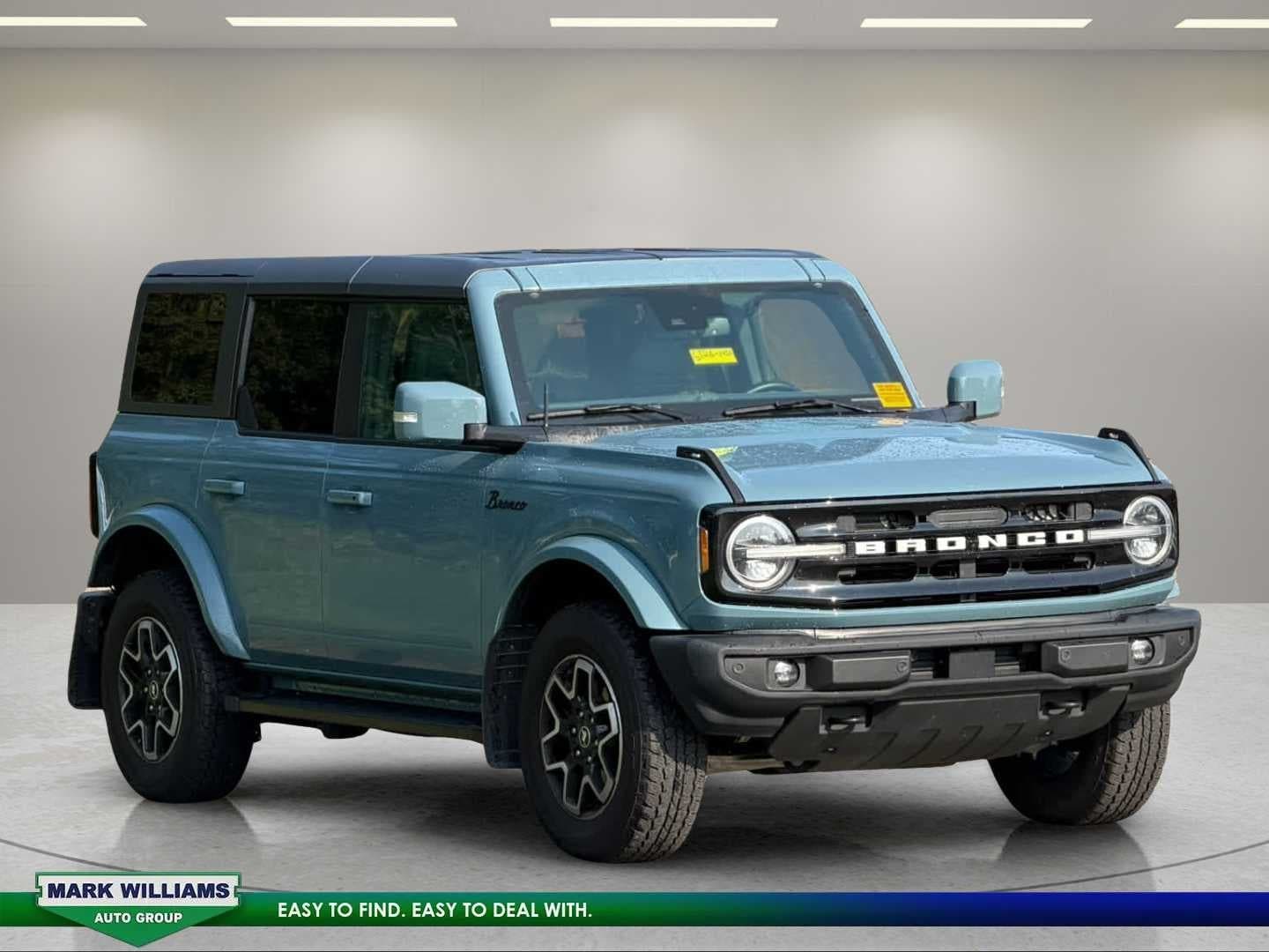 2022 Ford Bronco Outer Banks — photo 1 of 36