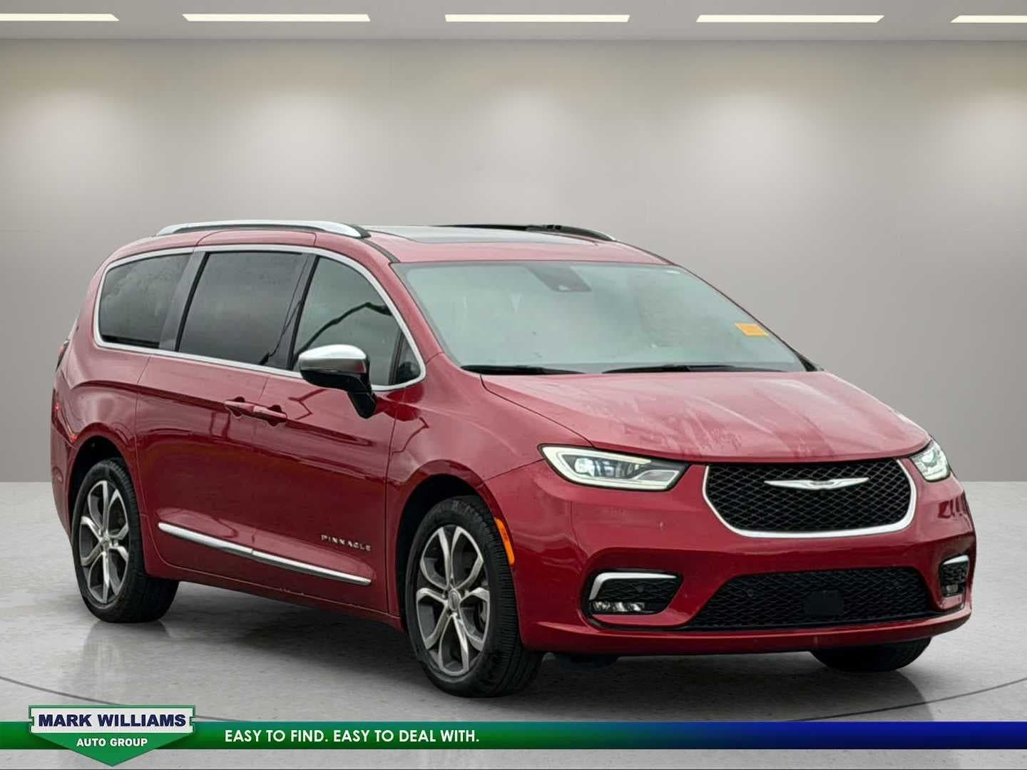 2025 Chrysler Pacifica Pinnacle — photo 1 of 28